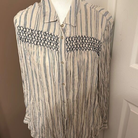 Striped Button-Up Women's Top - Picture 1 of 7
